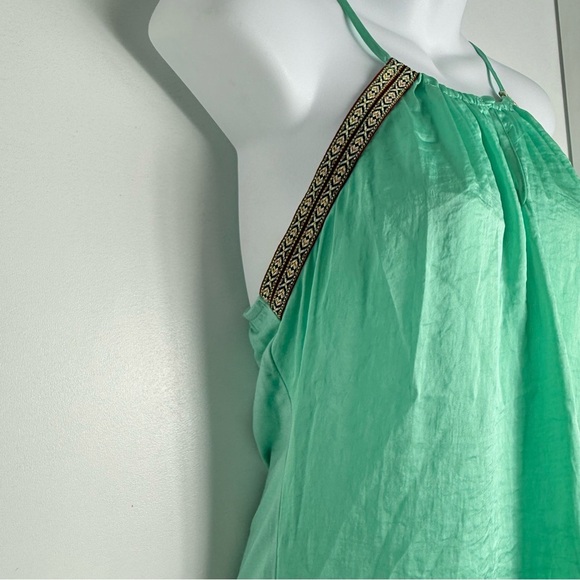 Elegant Green Women's Top - Picture 3 of 6